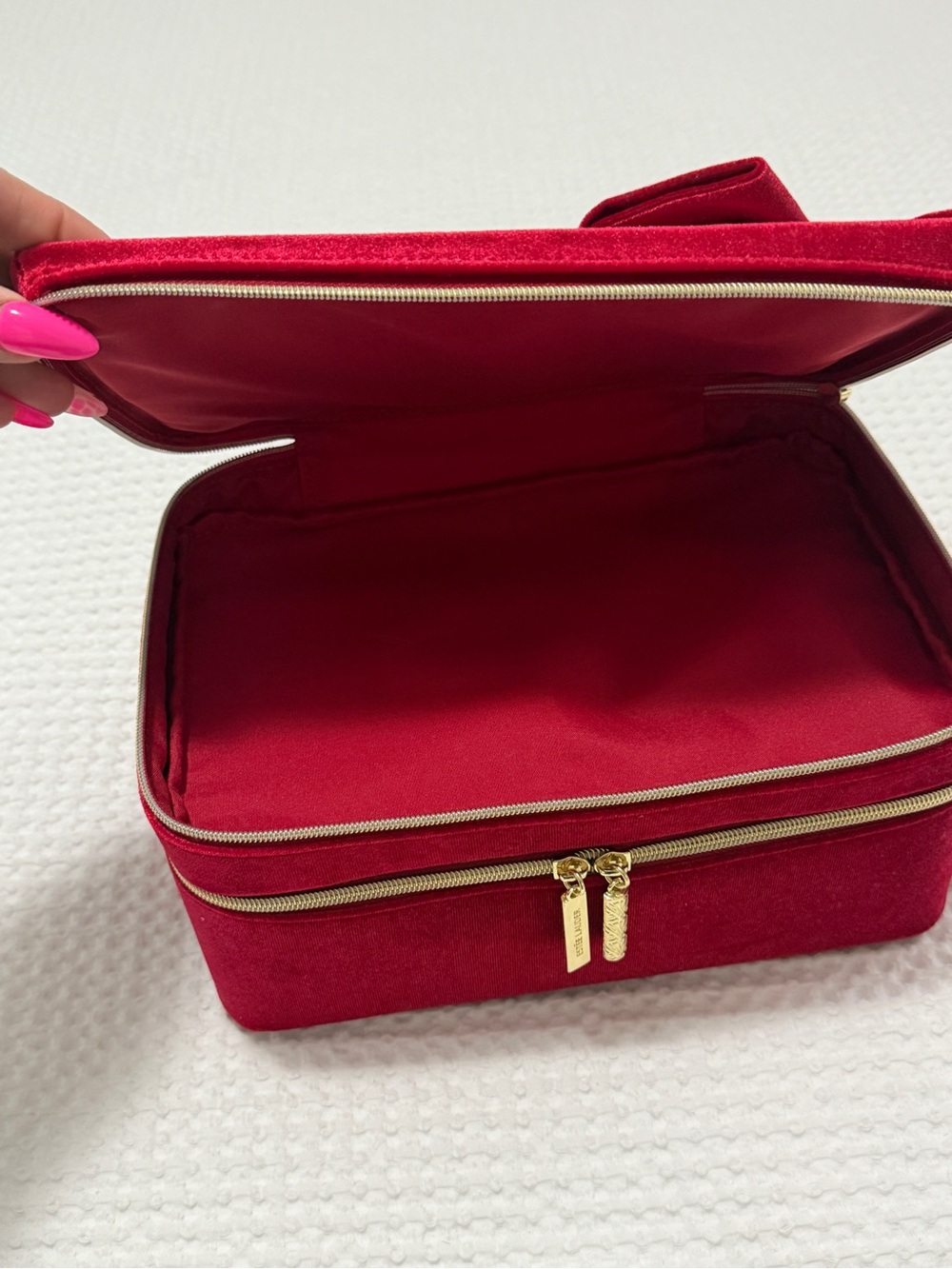 Estee Lauder Velvet Bow Jewelry Case - Red - Picture 2 of 6